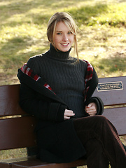 Preppy schoolgirl shows off her bush in the park